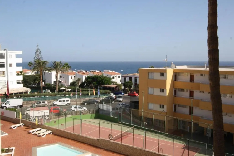 Fantastic apartment with sea views
