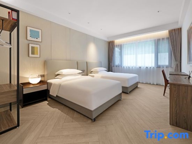 Deluxe Twin room with garden view