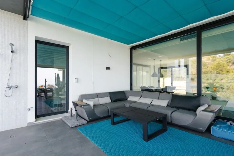 Villa in Marbella With Private Heated Pool