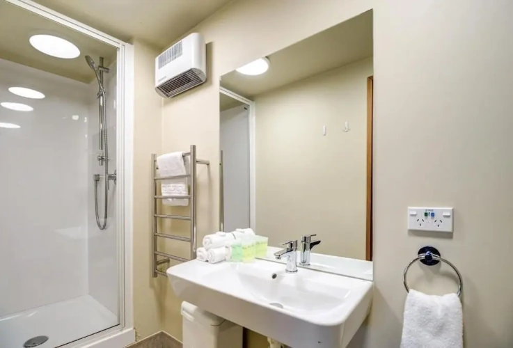 3 Bedrooms Executive Suite