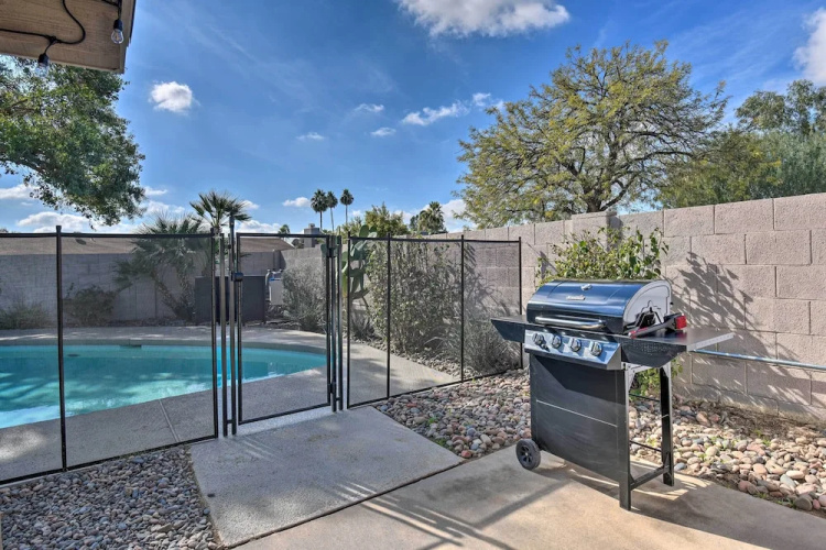 Scottsdale Home w/ Pool, Yard, Hammock + Fire Pit!