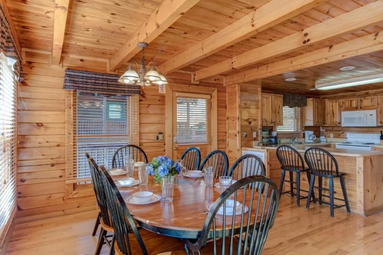 4 Bedrooms Cottage