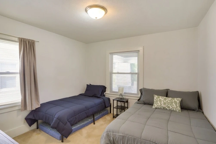2 Bedrooms Cottage