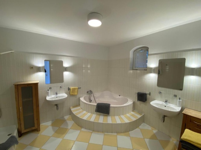3 Bedrooms Superior Apartment
