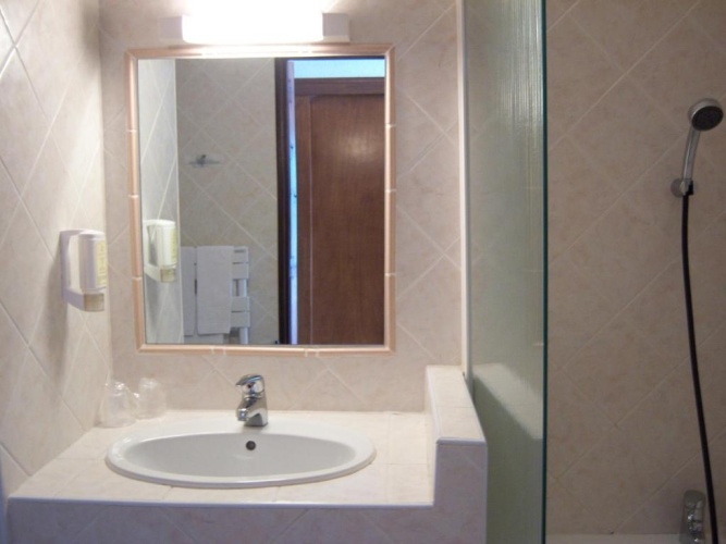 Standard Double room with balcony and with lake view