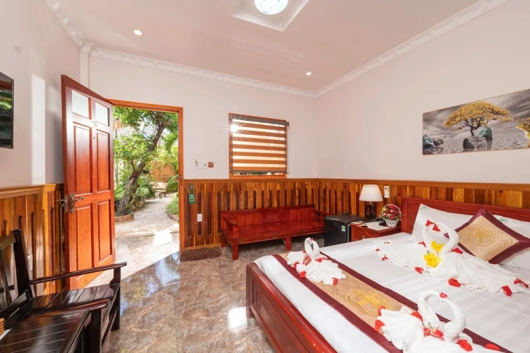 Family Bungalow with pool view