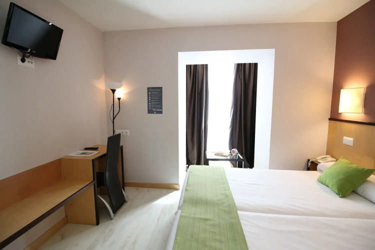 Alda Entrearcos Hotel