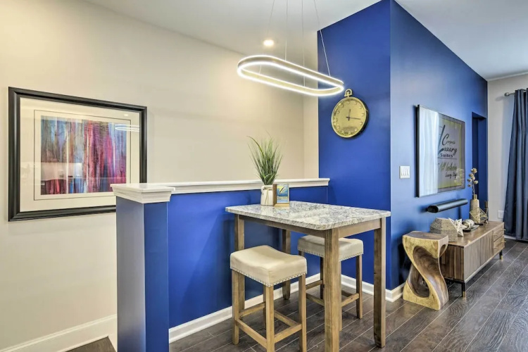 Sleek Durham Townhome Near Dtwn w/ Balcony!