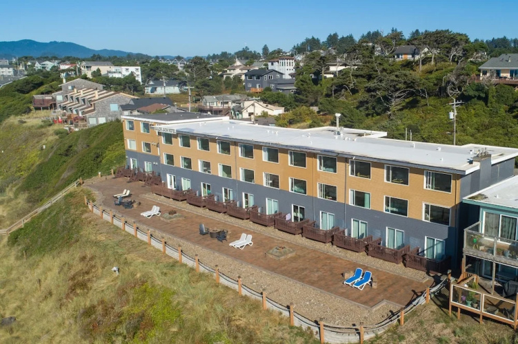 Sailor Jack's Oceanfront Inn - Depoe Bay, OR