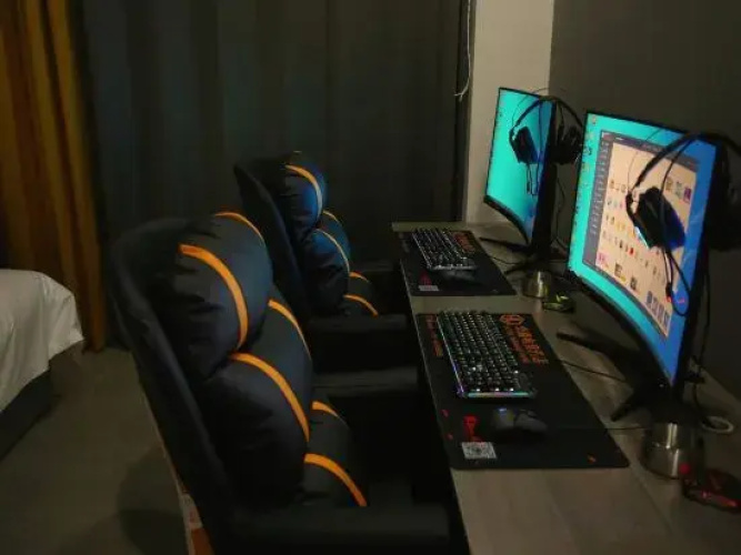 Hualu E-sports Hotel
