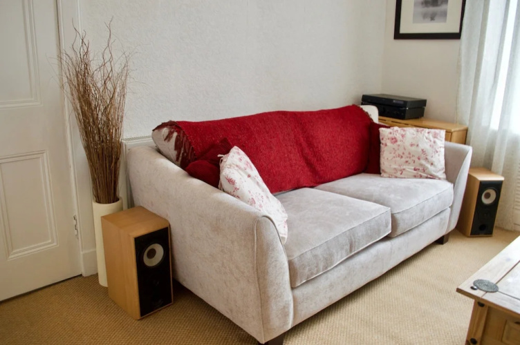 1 Bedroom Flat In Meadowbank