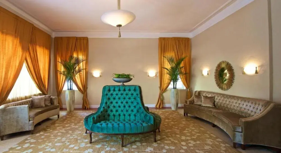 Blue Moon Hotel, Autograph Collection