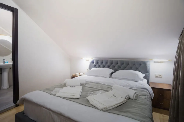 Hotel 9 rooms