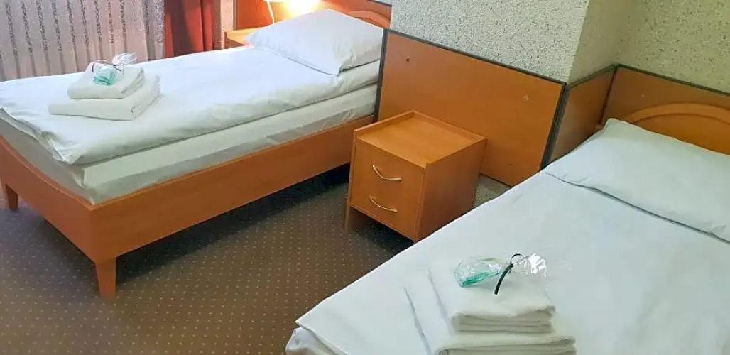 Hotel Echo