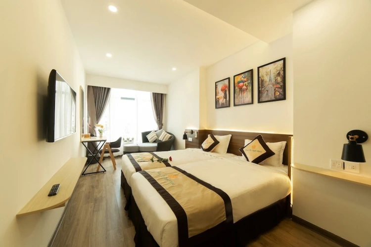 Economy Twin room with balcony and with city view