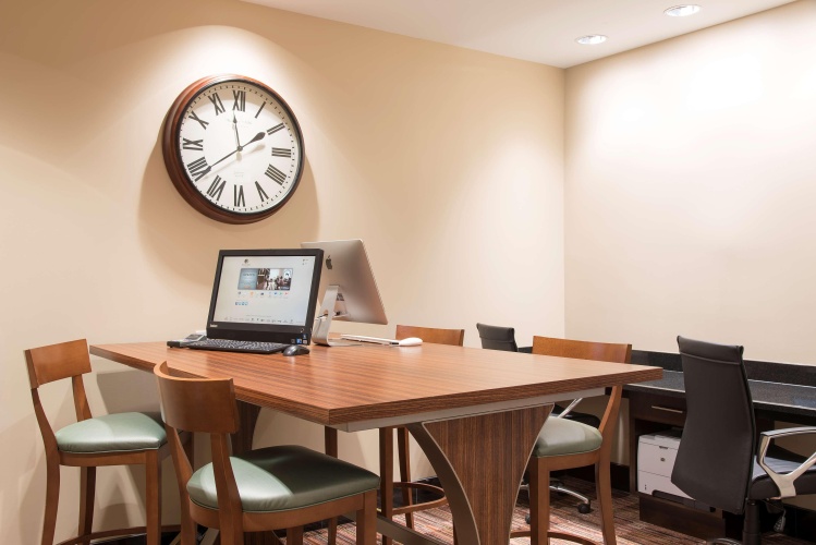 DoubleTree by Hilton Hotel Grand Rapids Airport photo 26