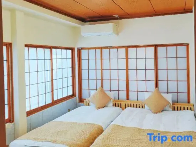 Ryokan Momiji 201