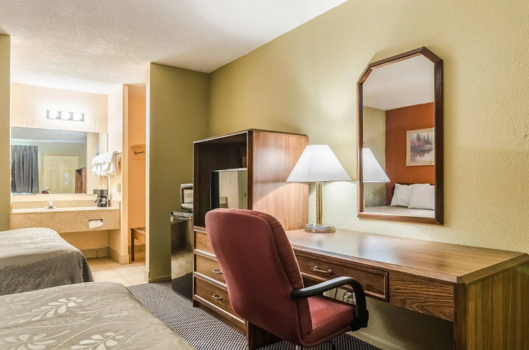 Executive Inn
