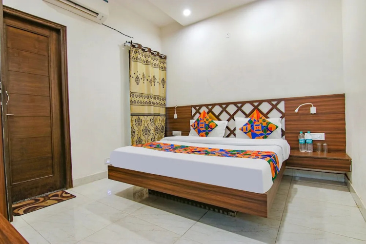 Fabhotel Legacy