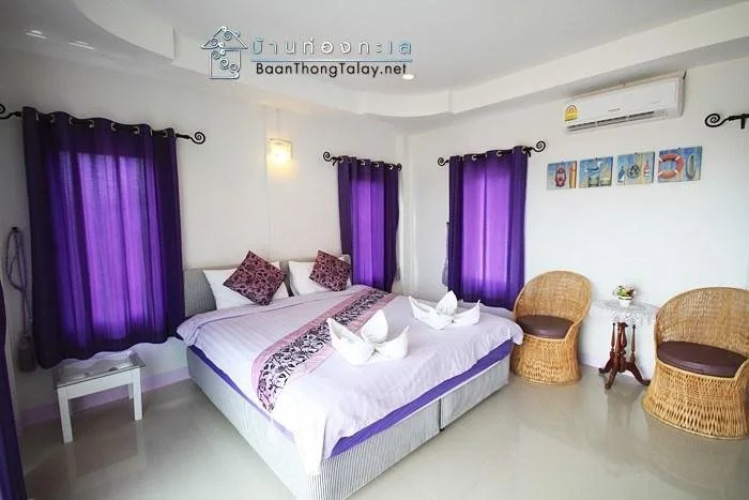 Baan Thongtalay.