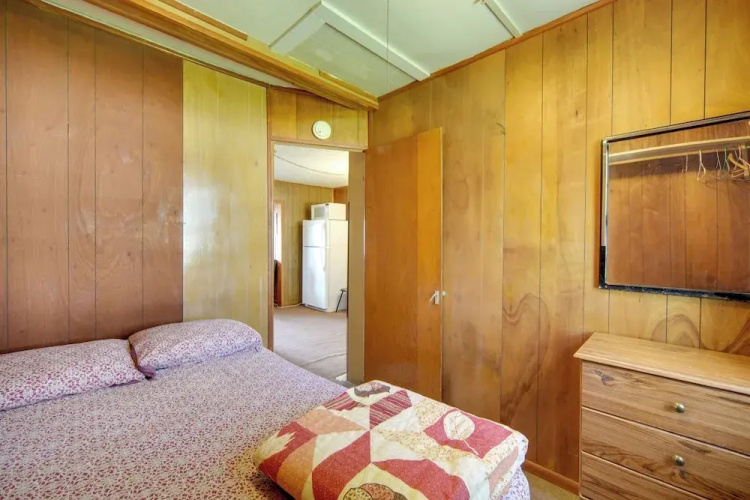 Convenient Cabin w/ Access to 3 Boat Docks!