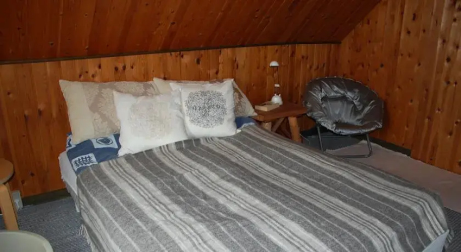 Thy Holiday House
