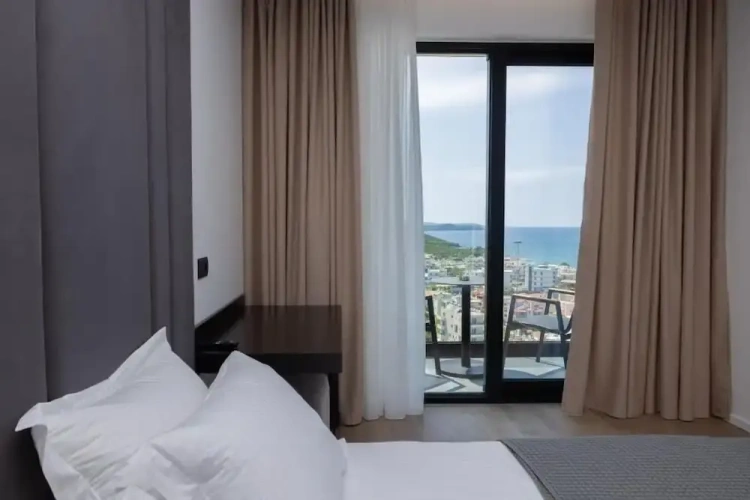 Deluxe Double room with balcony and with sea view