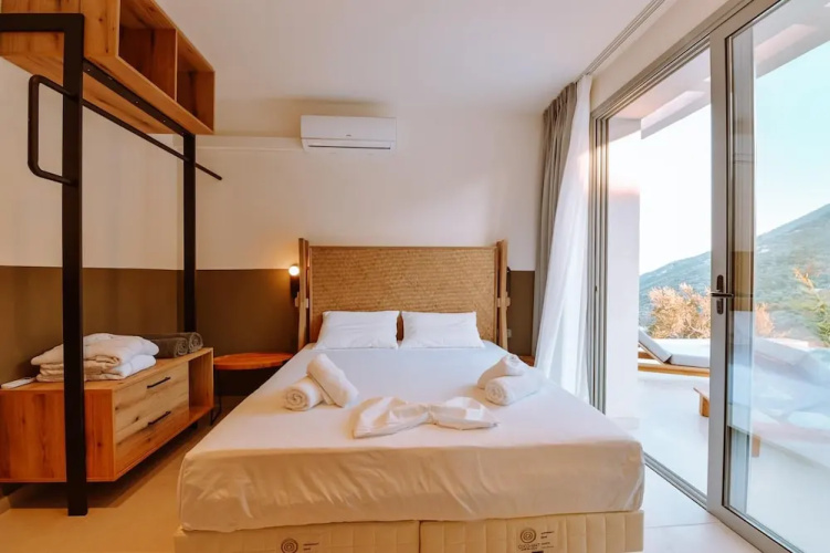Theros Villas With Private Pool