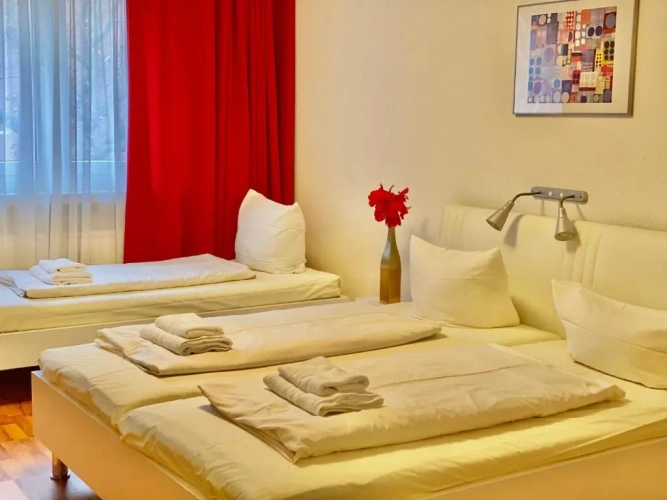 Standard Triple room