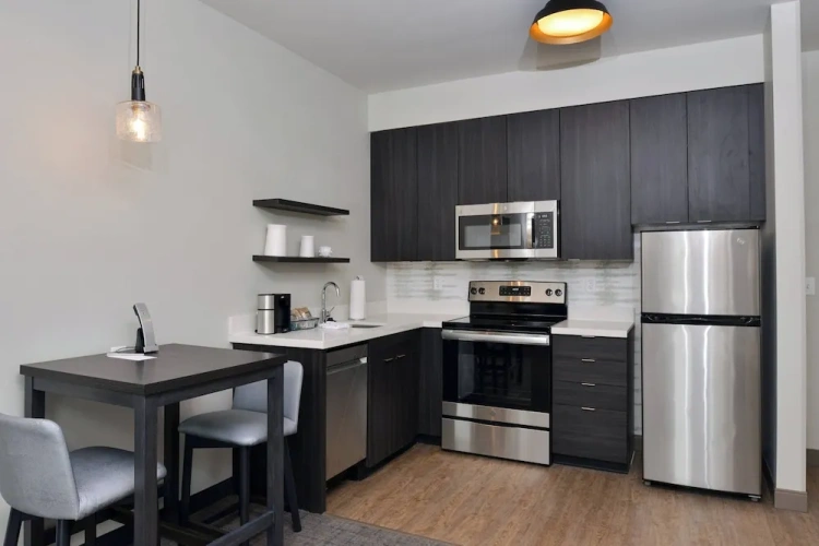 1 Bedroom Suite