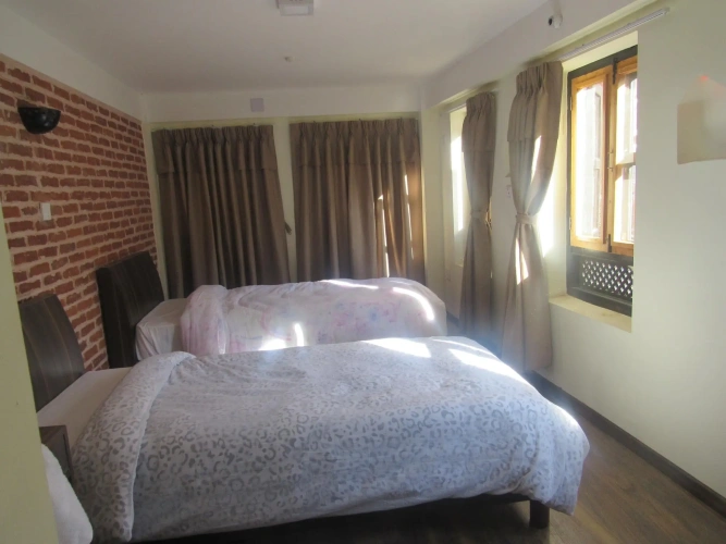 Standard Twin room with balcony
