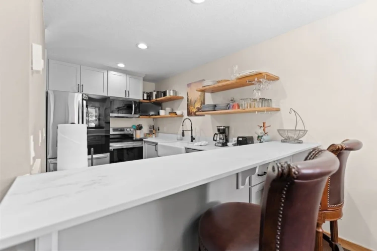 2 Bedrooms Studio