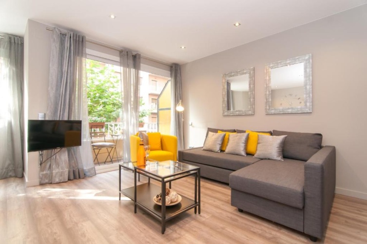 Deluxe Apartment