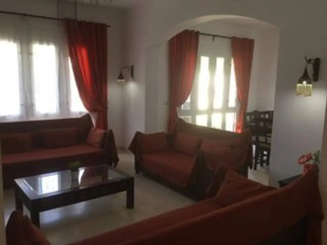 Villa - Sleeps 6 - Heated Pool - Garden - Parking