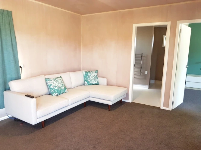 2 Bedrooms Apartment with park view