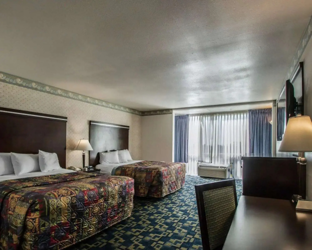 Motel 6 Oceanside, CA Marina / Camp Pendleton