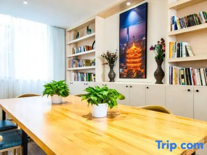 Luojia Youth Hostel