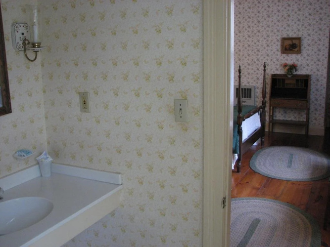 Winter Clove Family Inn