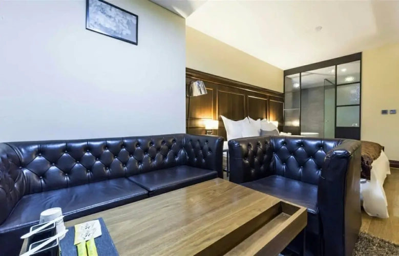 Premier room