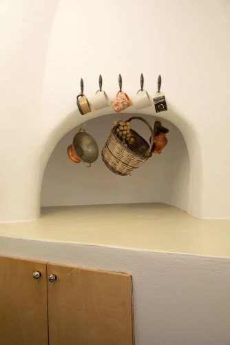 Amphora Charm Suite - Akrotiri Escape