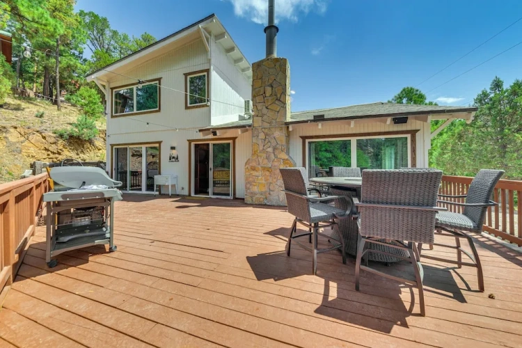 4 Bedrooms Cottage
