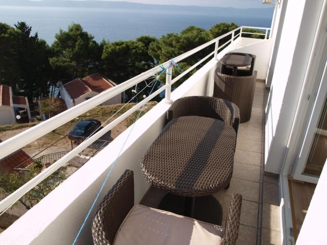 Apartment with sea view