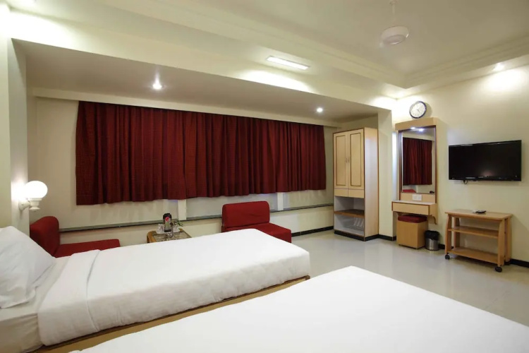 Hotel Suyash Deluxe