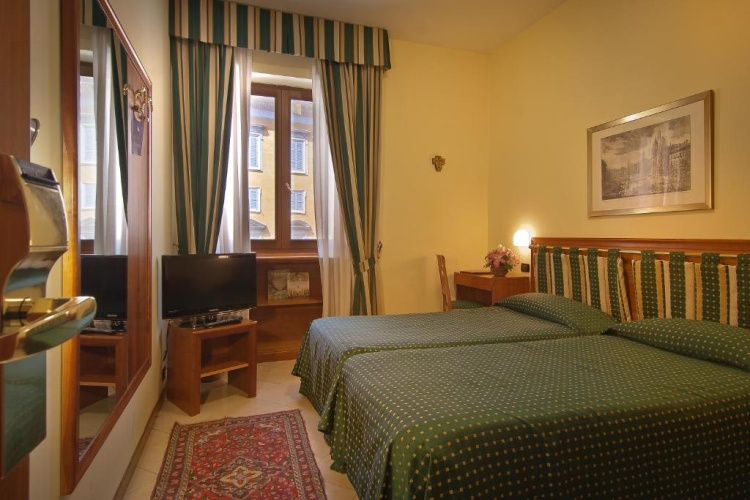 Triple room