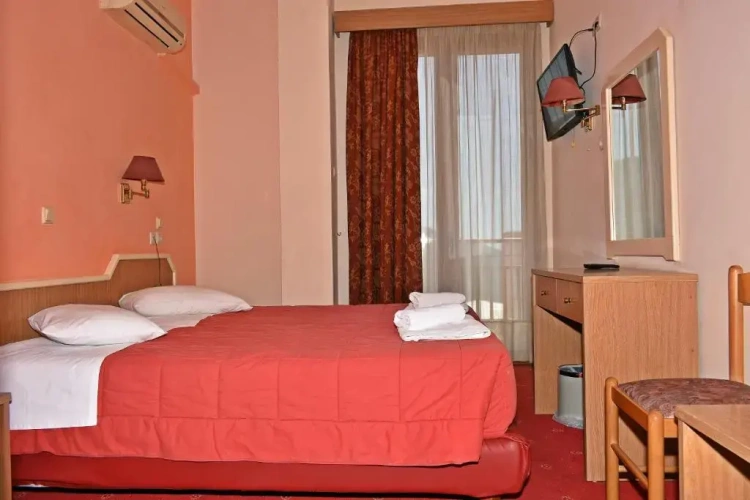 Standard Twin room with sea view