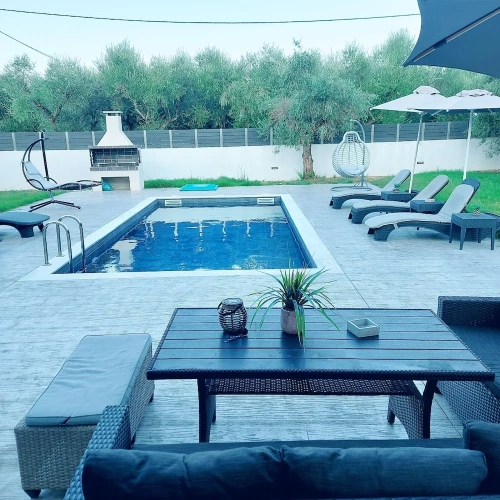 3 Bedrooms Villa