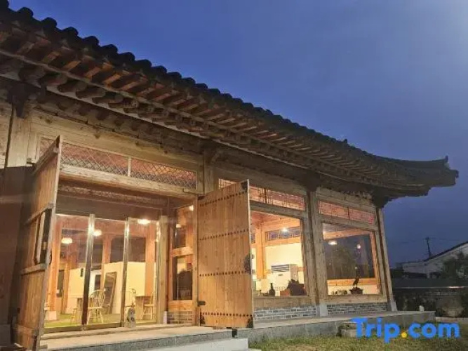 hanok cheonwon village