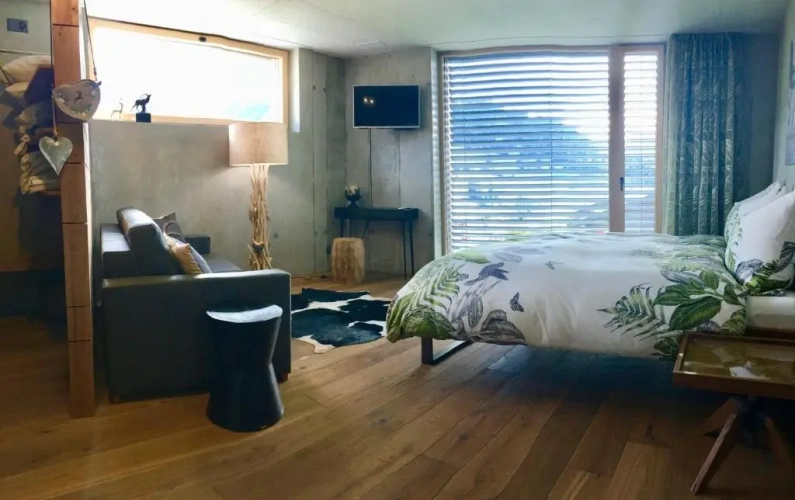 Standard Family room with mountain view