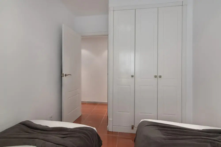 Sea-view Apartment for 7