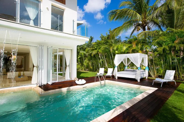 Luxury Villa Waterfall - Pool & BBQ